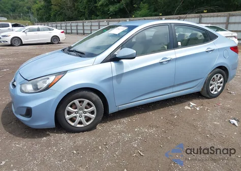 2013 Hyundai Accent Gls z USA, uszkodzony, nr VIN KMHCT4AE5DU387046